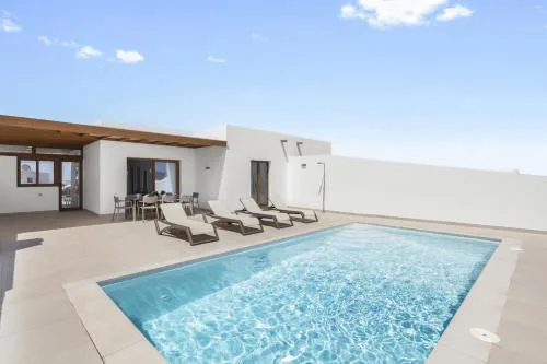Villa Los Altos Aloe 7B by Escape Home