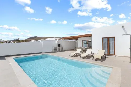 Villa Los Altos Brisa 11B by Escape Home