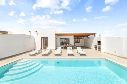 Villa Los Altos Tabaiba 7A by Escape Home