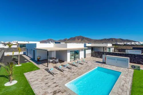 Villa Malvasia by Villa Plus