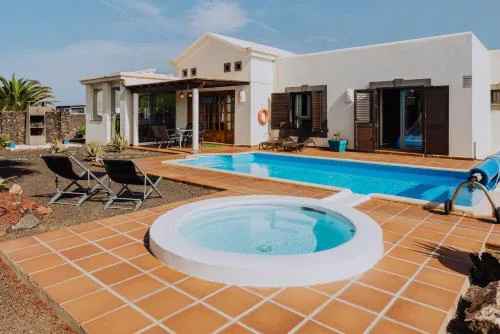 Villa Marina Deluxe & Spa Pool