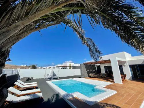 Villa Nayra by Villalia