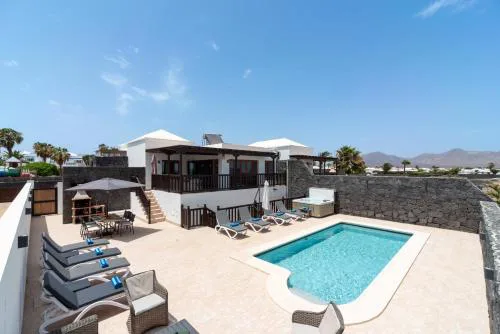 Villa Poppy