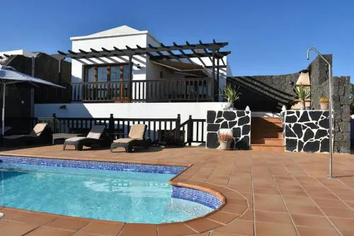 Villa Sea Breeze Ocean View