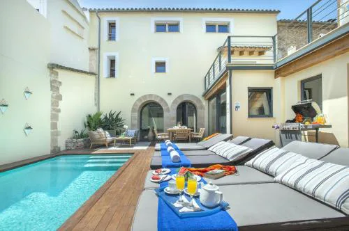 Owl Booking Villa Alvarez - 5 Min Walk to Old Town Center