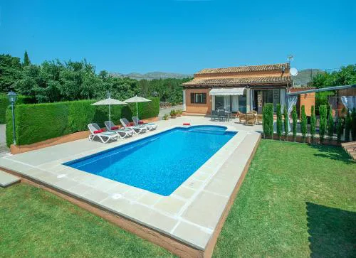 Owl Booking Villa Marvil - Exclusive Holidays