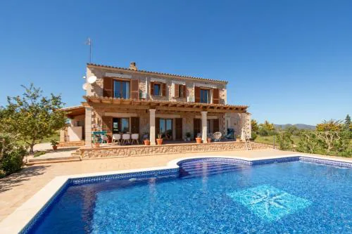 Idyllische Natur-Finca mit 12m Pool & Meerblick