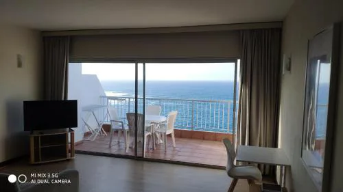 Amplio Apartamento con Vistas al Mar