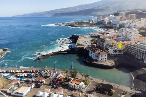 Home2Book Beachfront Canarian Style Balcony House