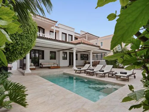 KARAT Villa Salvaje