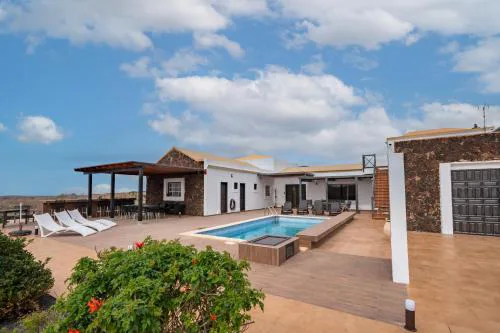 Villa Alfalfa
