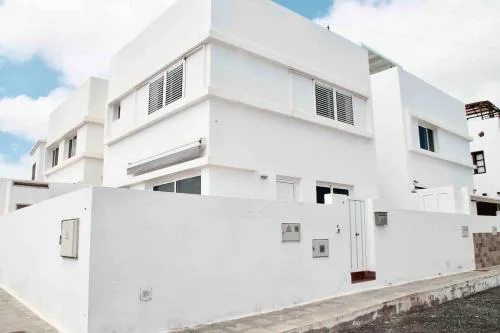 Gran terraza, 1 minuto de las piscinas naturales