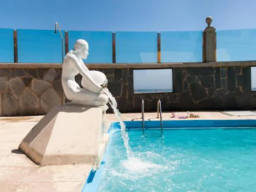 Aquarius 09 by Villagrancanaria