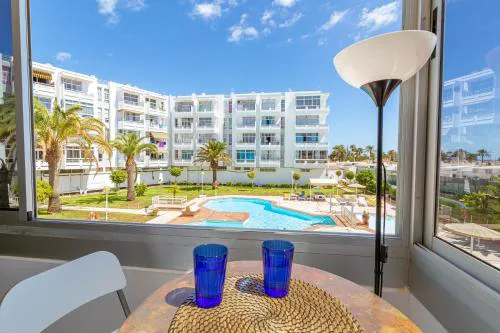 HORIZON VACATION HOME - Luxury Condo near Yumbo