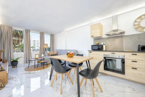 Los Molinos Bright Apartment