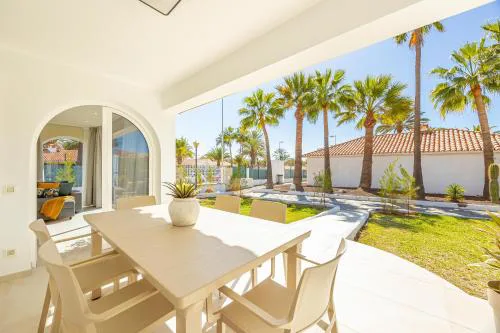LUXURY Sun Club 252