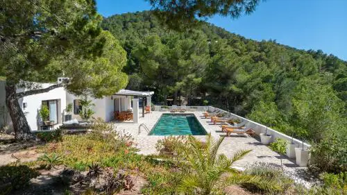 Casa Amapola by Eivillas