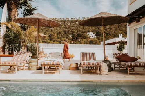 Casa Stellar - boutique villa with private heated pool and sea view - sustainably solar powered