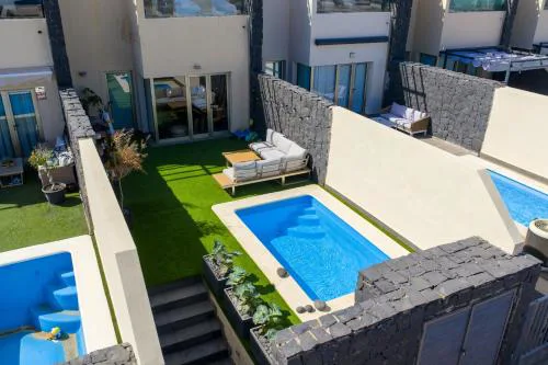 Amarilla Golf Pool House