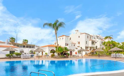 Luxury house with 3 bedrooms and ocean and mountain views