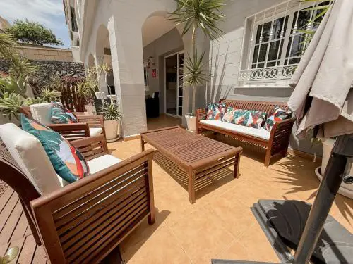 Pambnb - Bright Family Flat with Pools & Large Outdoor Space