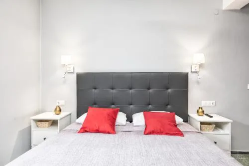 Casa Triana by Huskalia
