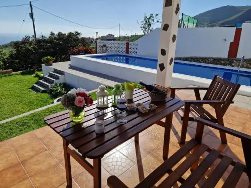 Casas Hoya Limpia- Sólo Adultos