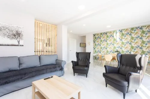 Home2Book Spacious Apt Harbour Views, Santa Cruz