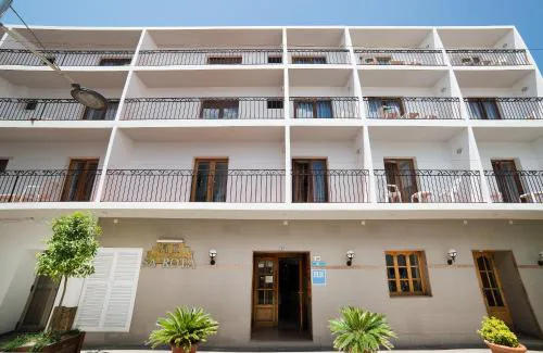 Hostal Sa Rota