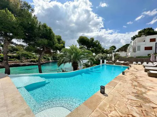 Villa Sa Gavina water front