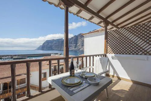 Ático Los Gigantes Vistas+WIFI 600 Mbps + Playa