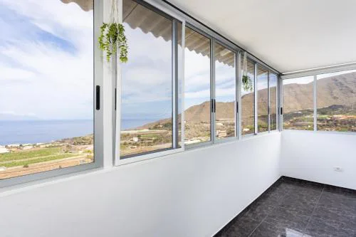Nature Retreat with Ocean Views, Tamaimo