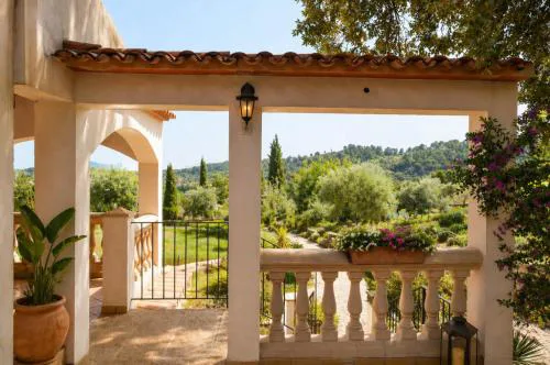 Encantadora finca con piscina en la naturaleza