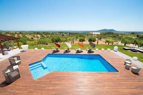 Modern 5 Bedroom Villa in Selva, 1455