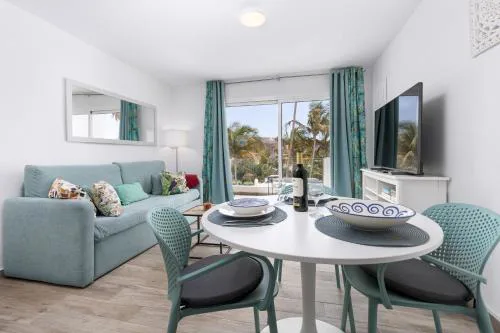 Home2Book Cozy Apt with Terrace near the Beach