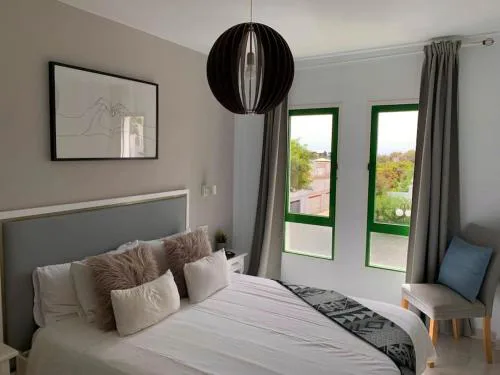 Coqueto apartamento ZUA con piscina