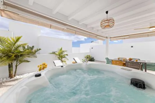 Miranda al Mar Jacuzzi Privado Frente al Mar by Bayside