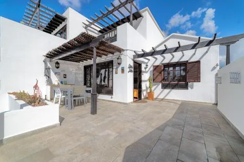 Playa Bastián: 2 habs, 2 baños y súper terraza