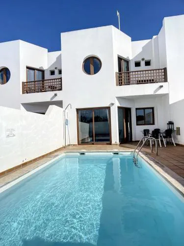 Villa Rosa Gadis