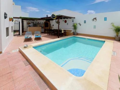 Casa Chloe Tias