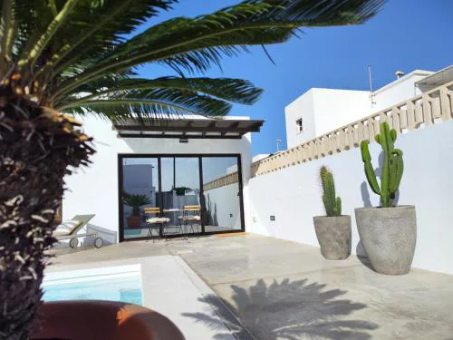 Casa Natalia Tías