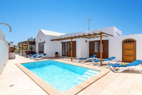 Villa Breezes by Villa Plus