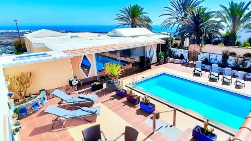 Villa MADORA - private pool, amazing garden, sea view, quiet location