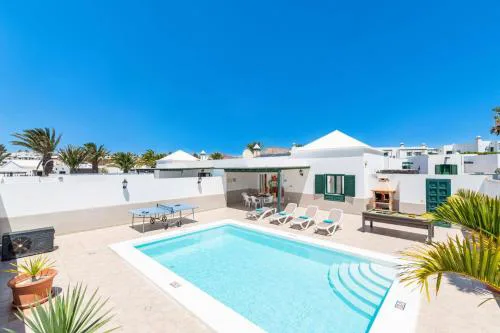 Villa Pacifico by Villa Plus