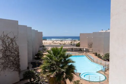 SOL Y PLAYA El Cotillo beachfront with pool & ocean views