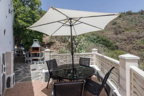Beautiful Country House with Terrace