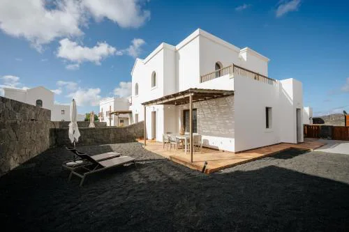 Villa Jameo by CasasBlancas