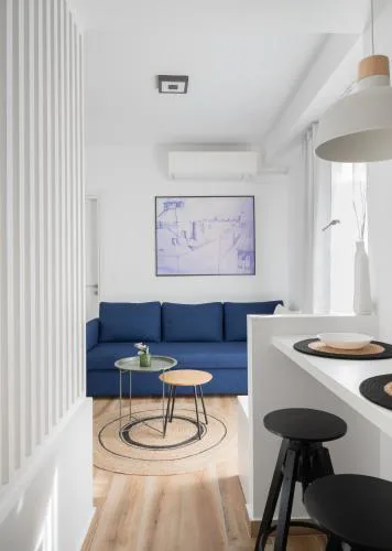 Alyvia Central Apartment 2