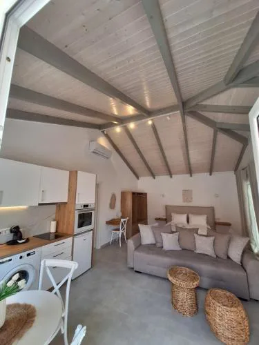 Luxury Apartments Kanali