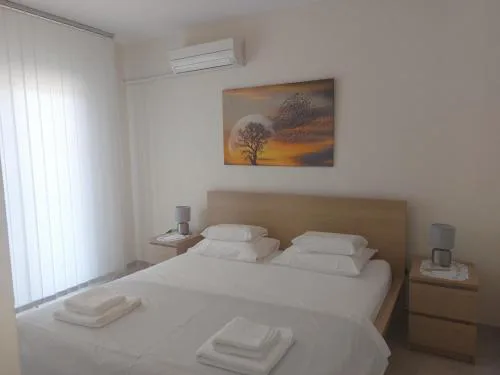 Theos Apartment
